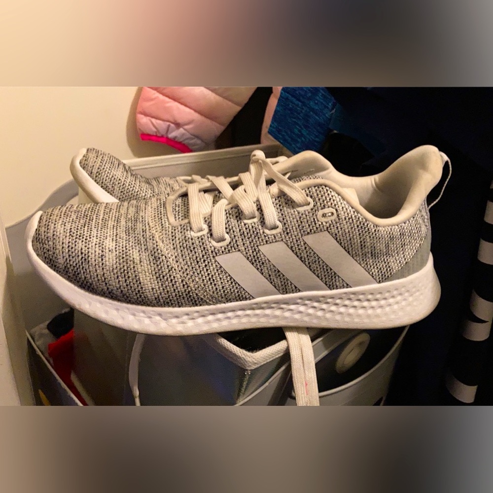 Women’s Sneakers
